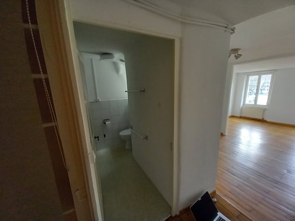 Charmant 1 pièces en vieille ville / Charmante 1-Zimmer Wohnung in der Altstadt 3