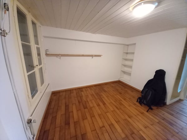 Charmant 1 pièces en vieille ville / Charmante 1-Zimmer Wohnung in der Altstadt 4