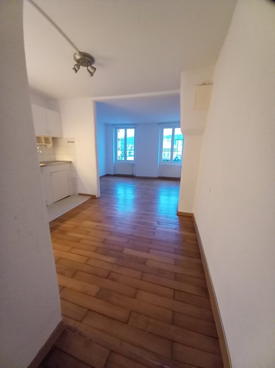 Charmant 1 pièces en vieille ville / Charmante 1-Zimmer Wohnung in der Altstadt 1