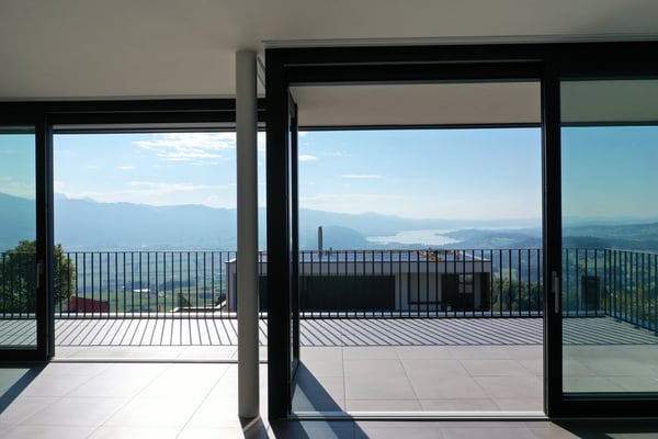 Terrassenwohnung an Top Panorama Lage mit unverbaubarer Berg- und Seesicht 2