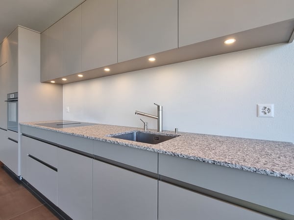 Terrassenwohnung an Top Panorama Lage mit unverbaubarer Berg- und Seesicht 13