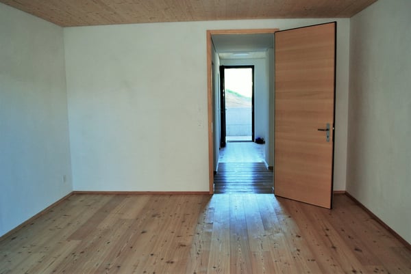 Im Vollholzhaus am Sonnenhang in Urnäsch - moderne 1.5-Zimmer-Wohnung, zentrumsnah  mit Bergblick 4