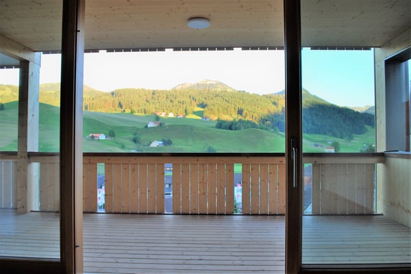 Im Vollholzhaus am Sonnenhang in Urnäsch - moderne 1.5-Zimmer-Wohnung, zentrumsnah  mit Bergblick 7