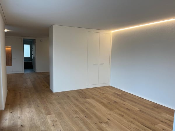Modern renoviertes 1.5-Zimmer-Einfamilienhaus in Sins – ideal für Familien & Paare 9