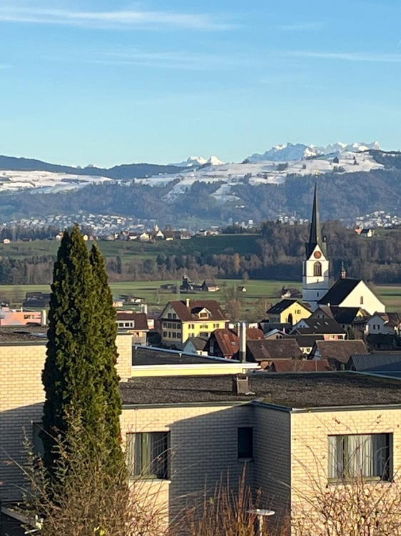 Modern renoviertes 1.5-Zimmer-Einfamilienhaus in Sins – ideal für Familien & Paare 11