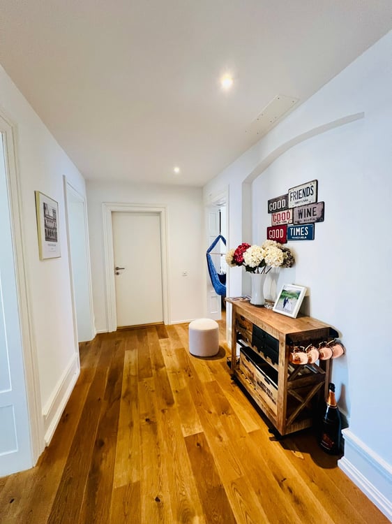 1.5-Room Apartment in the Heart of Zürich (1704) 3