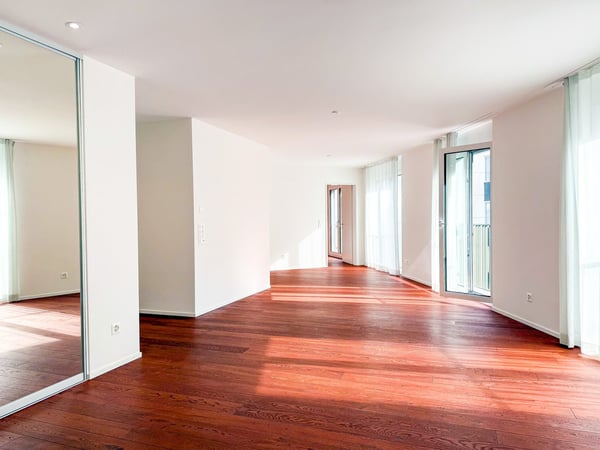 Moderne 4.5-Zi.-Wohnung mit Loggia & En-Suite – zentral in Oerlikon