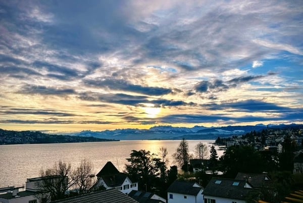 Traumhafte 1.5-Zimmer-Attikawohnung mit Seeblick in Rüschlikon 12
