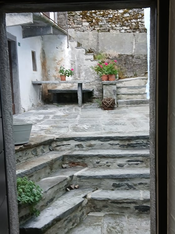 Meublierte 1 ZiWohung Ferien Tessin // Appartement meublé 1 pièces Vacances 3