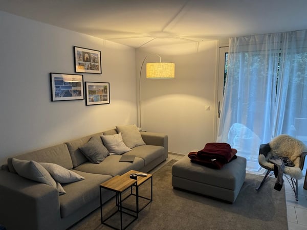 Moderne 1.5-Zimmer-Terrassenwohnung in Zürich Enge 2