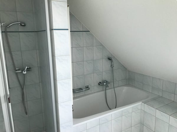 Charmantes 1.5-Zimmer-Eckreihenhaus in sonniger Zentrumslage in Lachen SZ mit Seenähe 4