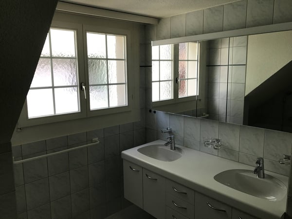 Charmantes 1.5-Zimmer-Eckreihenhaus in sonniger Zentrumslage in Lachen SZ mit Seenähe 3