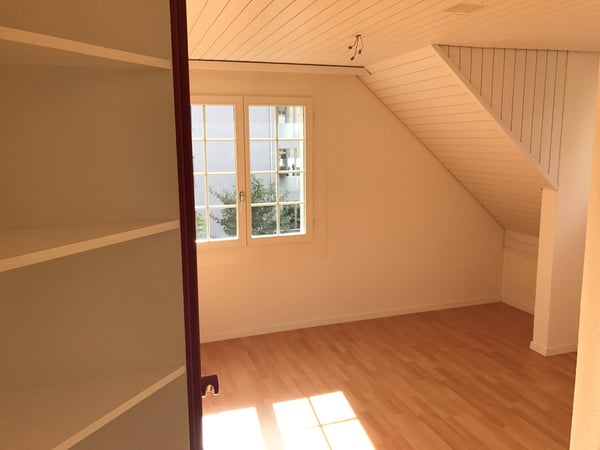 Charmantes 1.5-Zimmer-Eckreihenhaus in sonniger Zentrumslage in Lachen SZ mit Seenähe 12