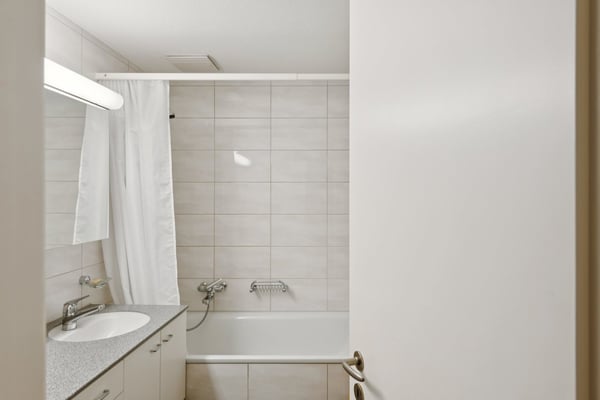 Grosszügige 1-Zimmer-Wohnung mit Balkon in Zürich Seefeld 5