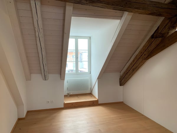 Charmante, loftartige Wohnung in historischem Gebäude in Winterthur 12
