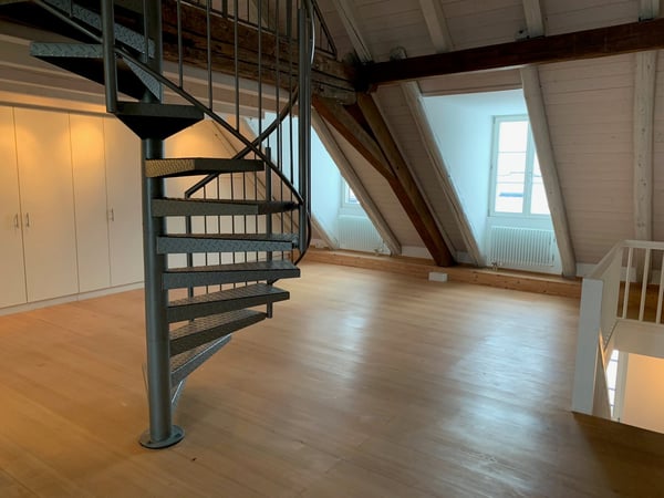 Charmante, loftartige Wohnung in historischem Gebäude in Winterthur 9