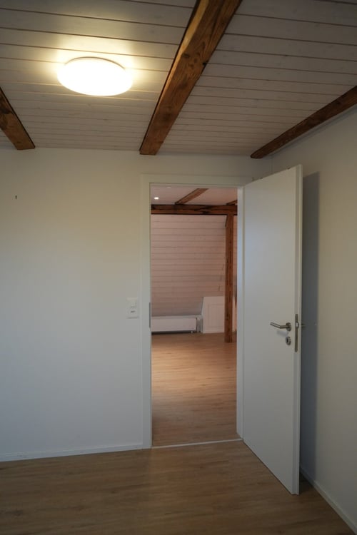 Moderne 1.5-Zimmer Maisonette Wohnung im Dachgeschoss 23