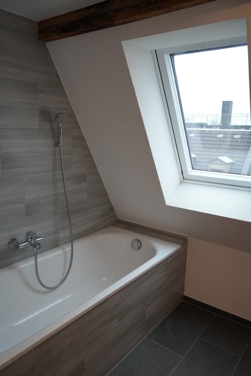 Moderne 1.5-Zimmer Maisonette Wohnung im Dachgeschoss 24