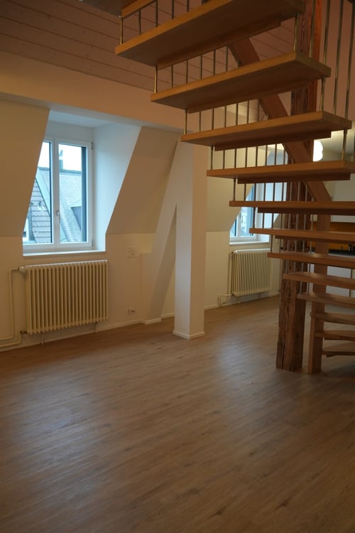 Moderne 1.5-Zimmer Maisonette Wohnung im Dachgeschoss 2