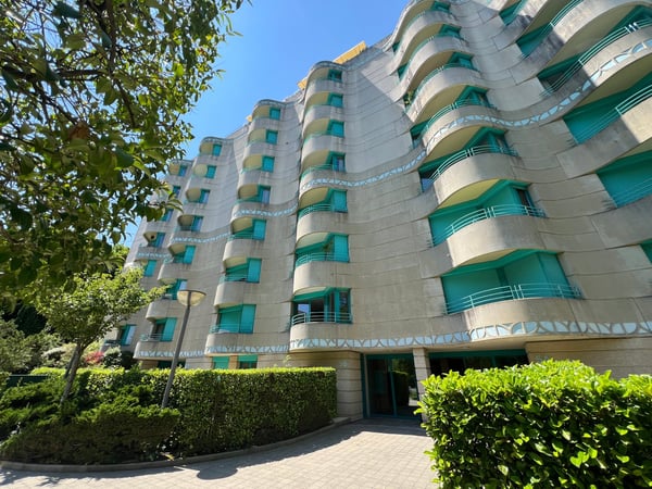 Vente immobilière aux enchères publiques - appartement à Genève 1