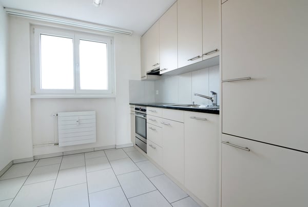 Ruhige und sonnige 1 - Zimmer-Wohnung mit grossem Balkon 3