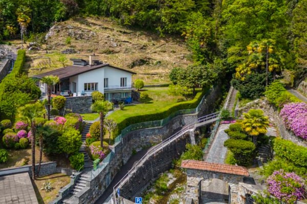 Splendida villa di 2.5 locali con vista panoramica a Minusio 11