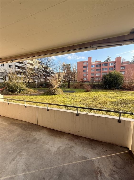 Grosszügige 1.5-Zimmer-Wohnung mit Balkon in Schlieren 3