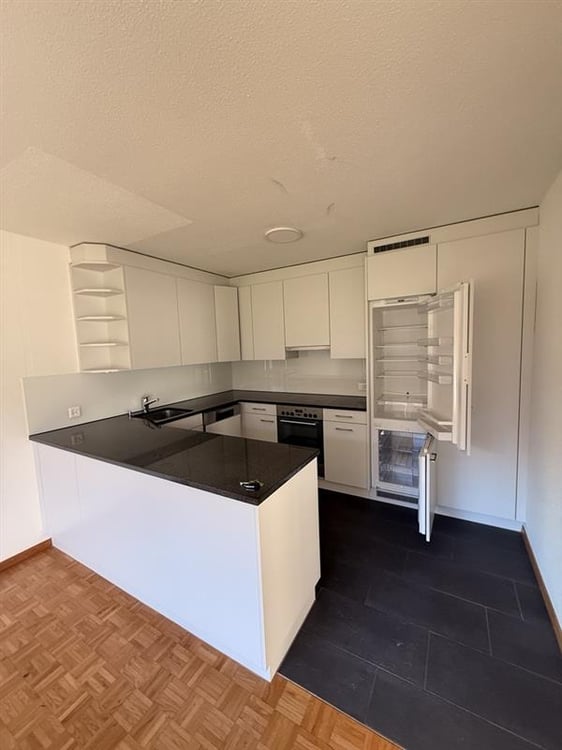 Grosszügige 1.5-Zimmer-Wohnung mit Balkon in Schlieren 7