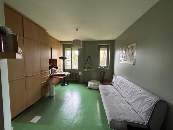 Spacious 2 bedroom apartment with garage in Charmilles 5