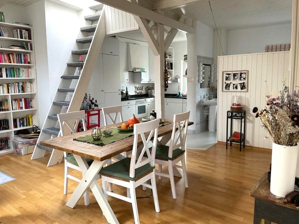 Wunderschöne Dachwohnung / Dachterrasse / Nahe zum Rhein / Roche 3