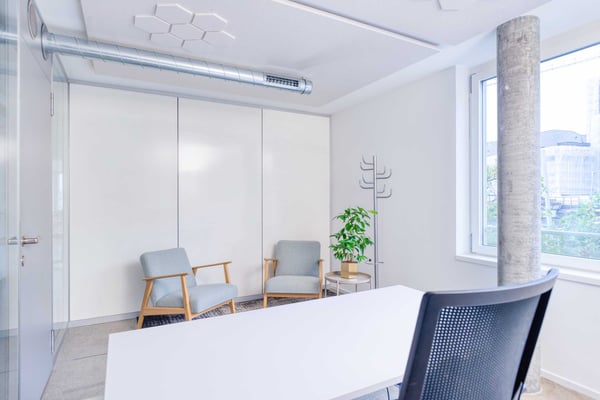 Vollausgebaute & bezugsbereite Bürofläche direkt an der Limmat in Zürich-Wipkingen 6