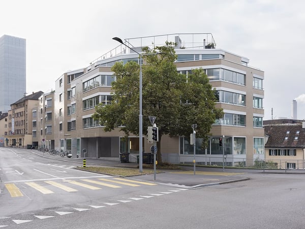 Vollausgebaute & bezugsbereite Bürofläche direkt an der Limmat in Zürich-Wipkingen 1