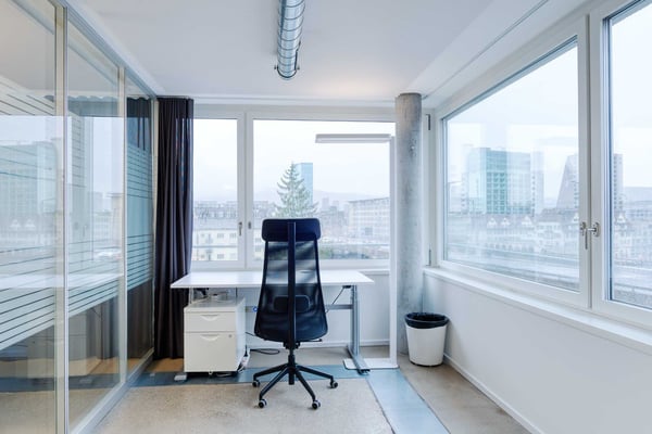 Vollausgebaute & bezugsbereite Bürofläche direkt an der Limmat in Zürich-Wipkingen 8