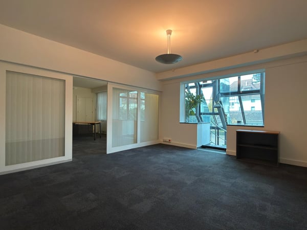 Bezugsbereite Büros in einem repräsentativen Geschäftshaus in Zollikon 3