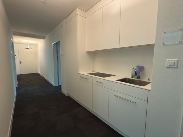 Bezugsbereite Büros in einem repräsentativen Geschäftshaus in Zollikon 9