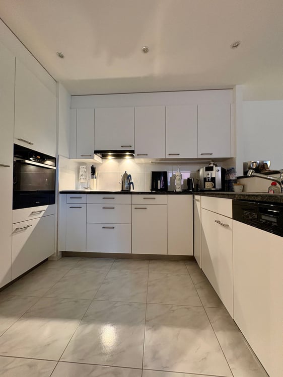 Schöne geräumige Wohnung in ruhiger Lage inkl. Wintergarten & Einstellplatz 4