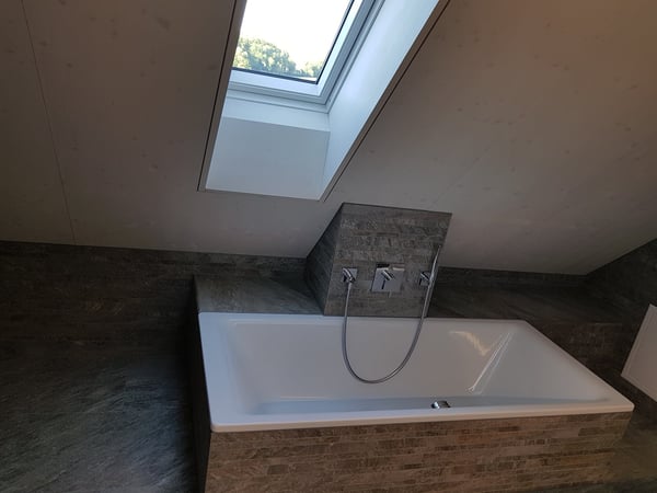 Moderne 1.5-Zimmer-Dachwohnung mit Bergblick (15 Minuten nach Zürich) 12