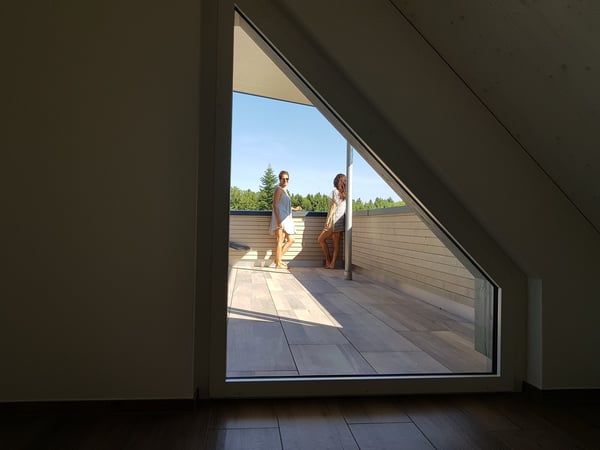 Moderne 1.5-Zimmer-Dachwohnung mit Bergblick (15 Minuten nach Zürich) 6