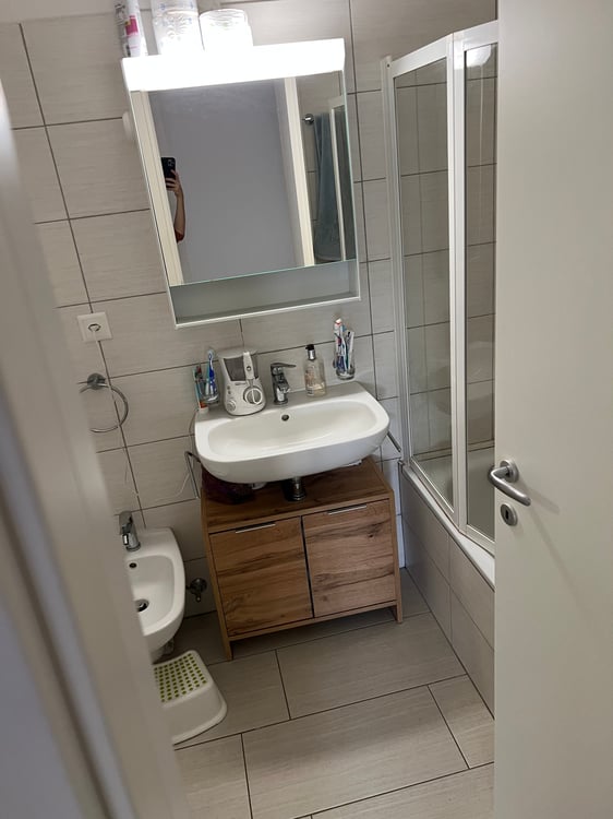 Cercasi subentrante 01.01 -1.5 locali a Lugano (Cassarate) 4