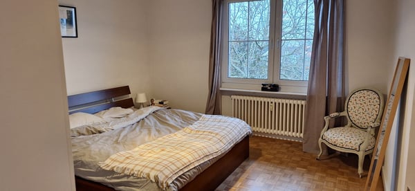 Charmant appartement de 1.5 pièces avec balcon et belle vue à Bienne 4