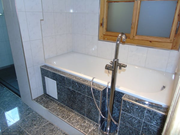 Grosszügige 1.5-Zimmer-Wohnung in charmanter Chalet-Villa in Tamins 11