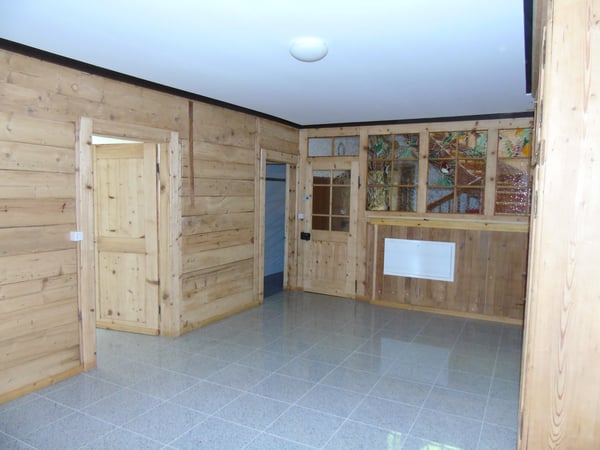 Grosszügige 1.5-Zimmer-Wohnung in charmanter Chalet-Villa in Tamins 2