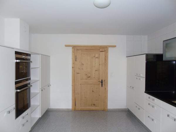 Grosszügige 1.5-Zimmer-Wohnung in charmanter Chalet-Villa in Tamins 7