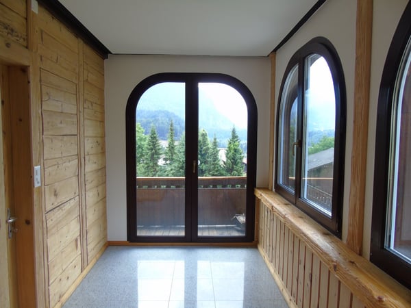 Grosszügige 1.5-Zimmer-Wohnung in charmanter Chalet-Villa in Tamins 5