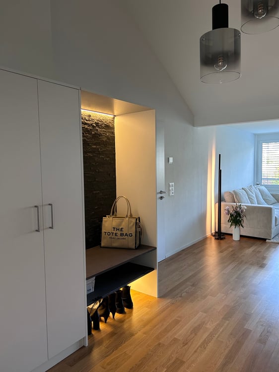 Moderne 1.5-Zimmer-Dachwohnung mit Balkon in Winterthur 2