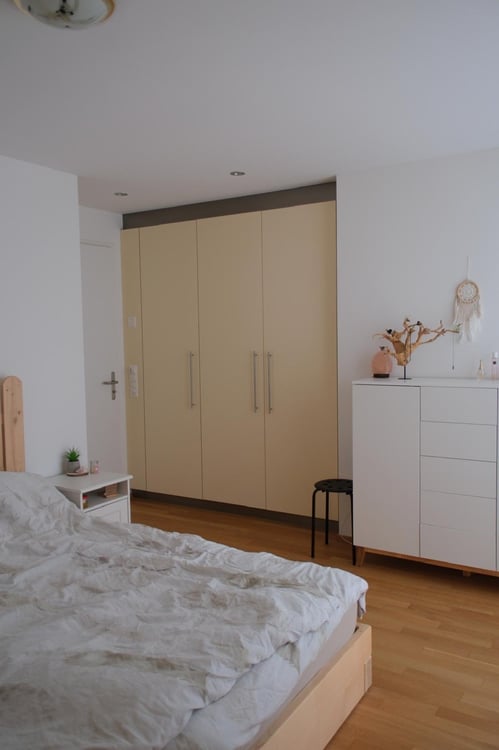 Moderne 1.5-Zimmer-Attikawohnung mit grosszügigem Balkon und Aussicht in Altendorf 6