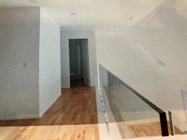 Suchen Sie etwas Besonderes? Grosszügige sonnige Maisonette-Dachwohnung nahe Novartis-Campus 10