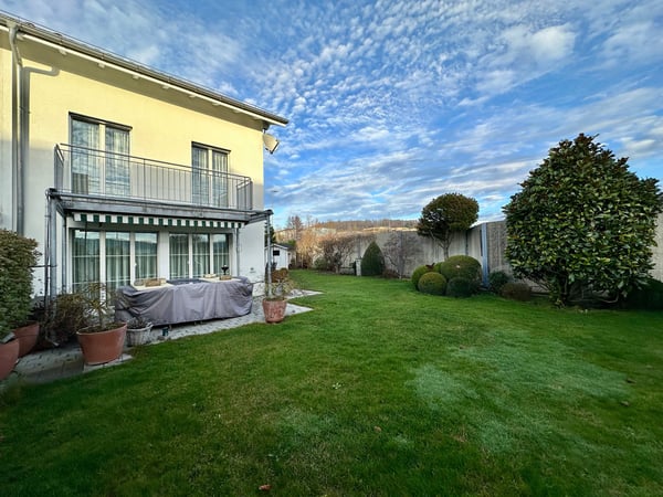 1.5-Zimmer-Reiheneckhaus mit grossem Garten 1