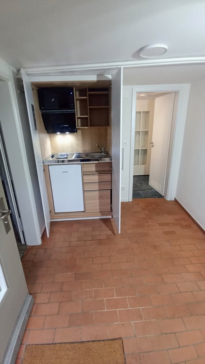 Charmante 2-Zimmer-Wohnung / Büro / Therapie- oder Behandlungsraum mit eigenem Zugang 5