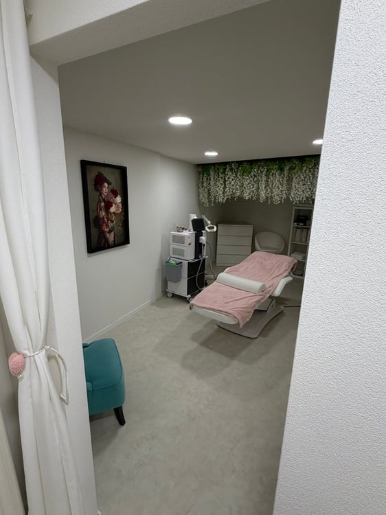 Verkauf Beauty Studio inkl. GmbH – komplett neu aufgebaut, zentrale Lage Kriens 17